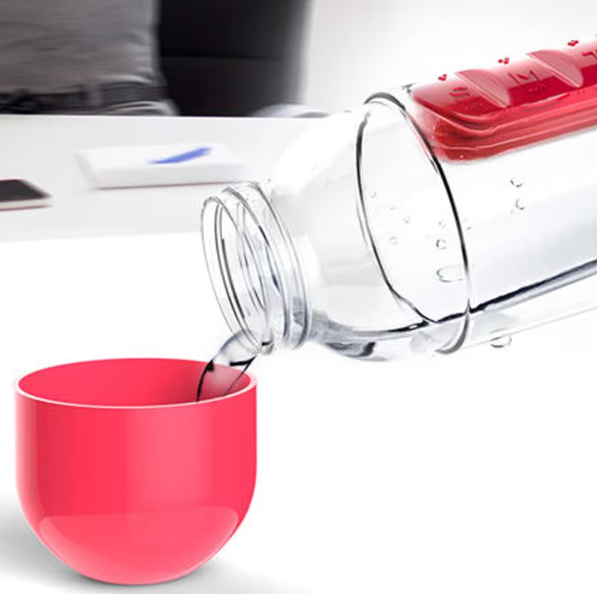 2-in-1 Pill Bottle & Water Cup – 600ml, 7 Compartments, Daily Medicine Organizer